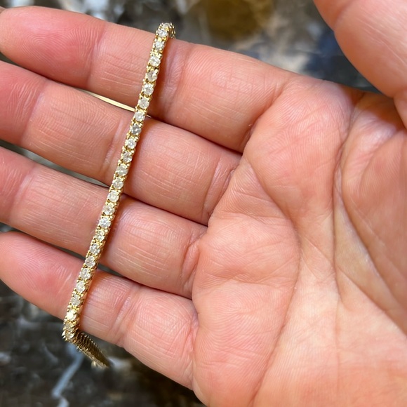 14K Diamond Tennis Bracelet - Picture 9 of 13